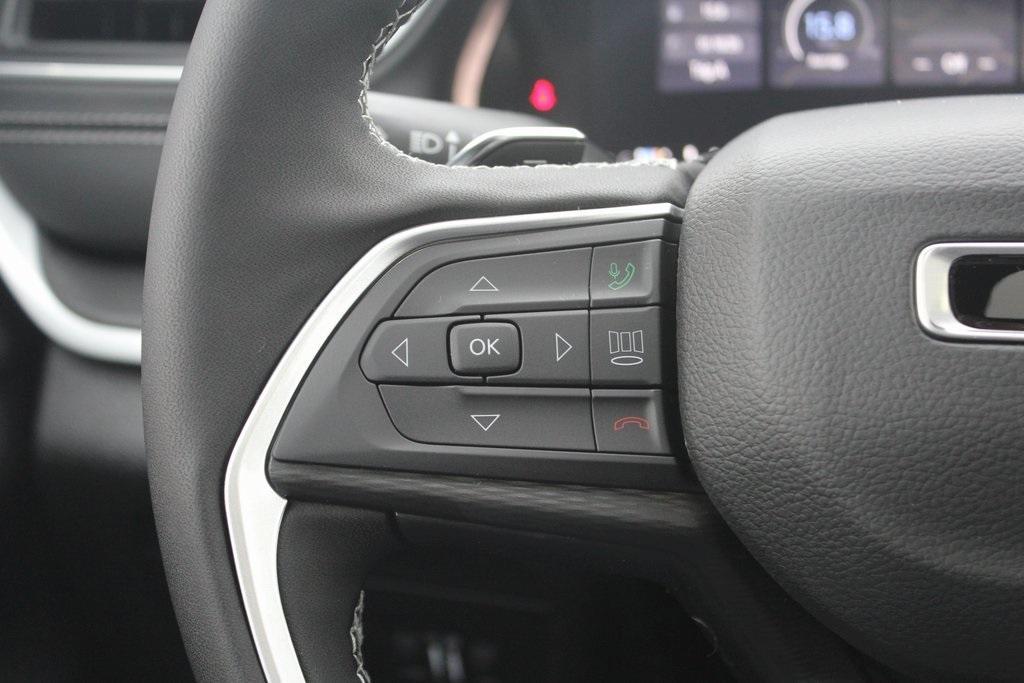 new 2025 Jeep Grand Cherokee car, priced at $41,789