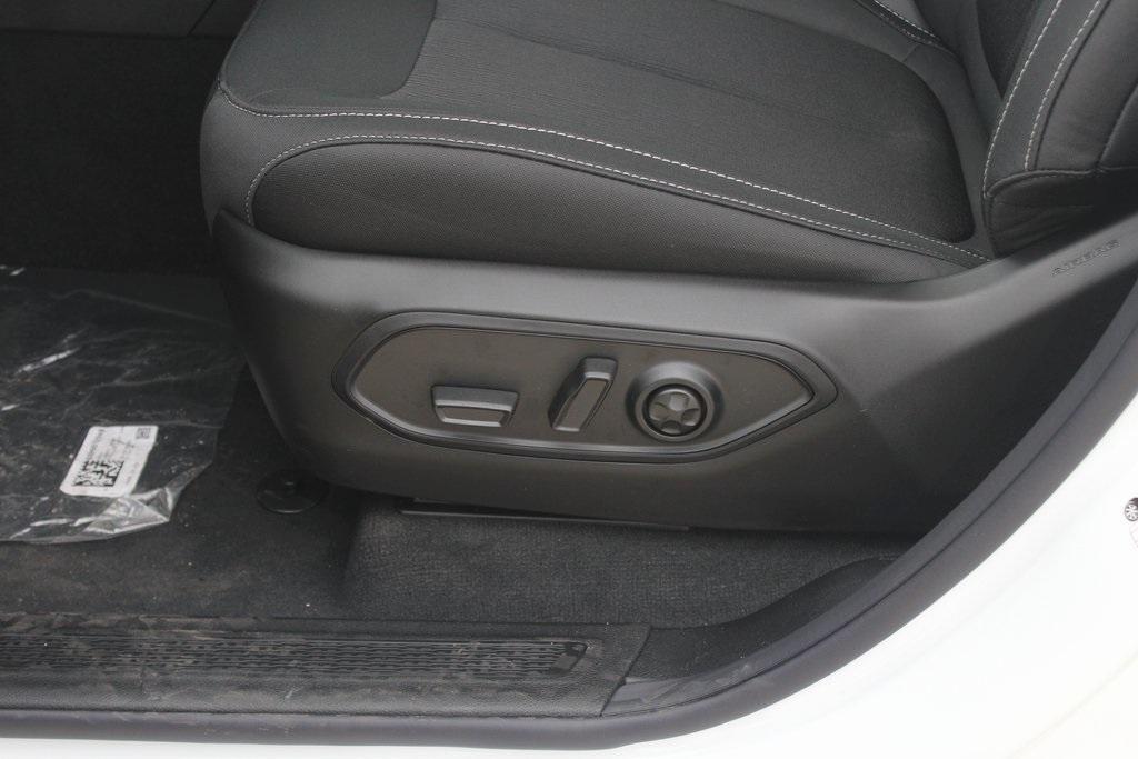 new 2025 Jeep Grand Cherokee car, priced at $41,789