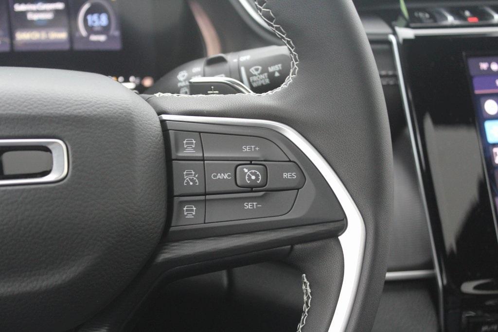 new 2025 Jeep Grand Cherokee car, priced at $41,789