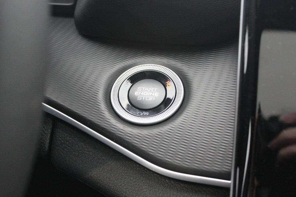 new 2025 Jeep Grand Cherokee car, priced at $41,789