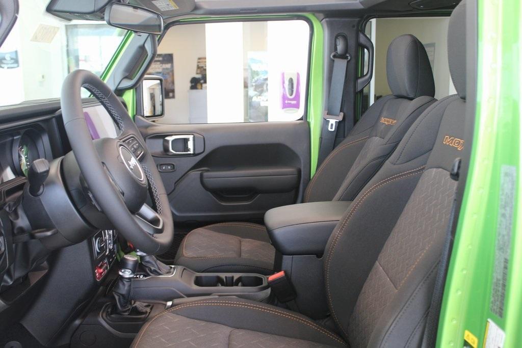 new 2025 Jeep Gladiator car, priced at $52,105