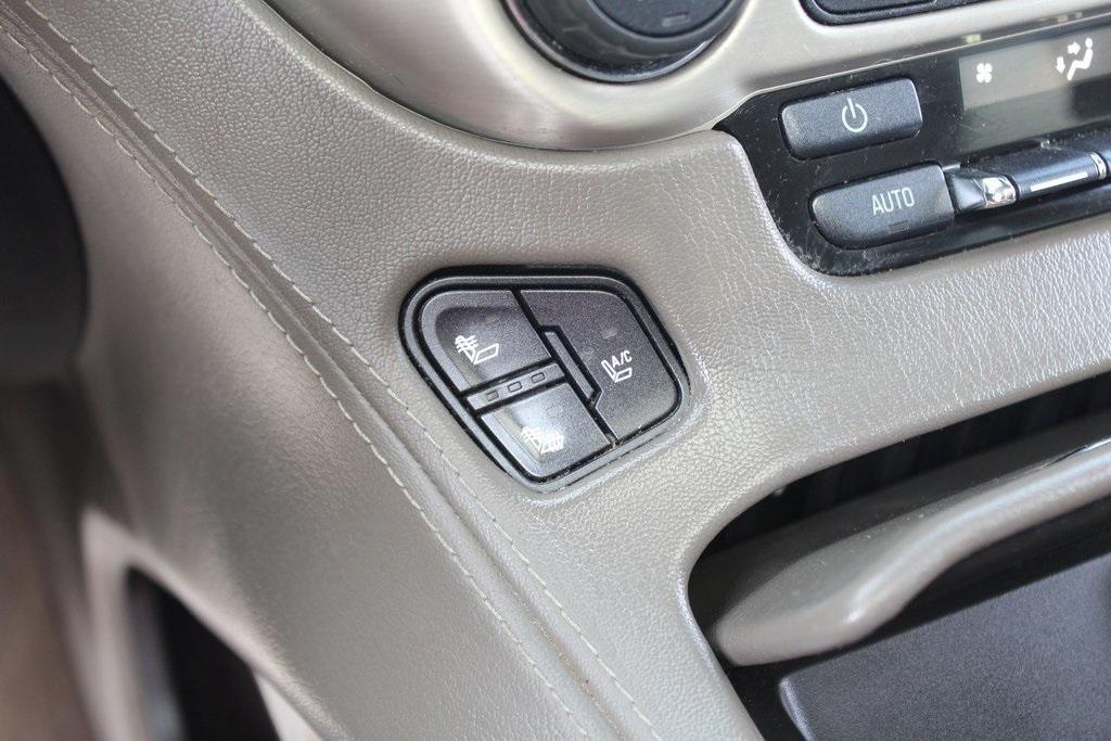used 2015 GMC Yukon XL car, priced at $17,850