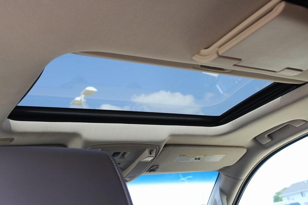 used 2015 GMC Yukon XL car, priced at $17,850