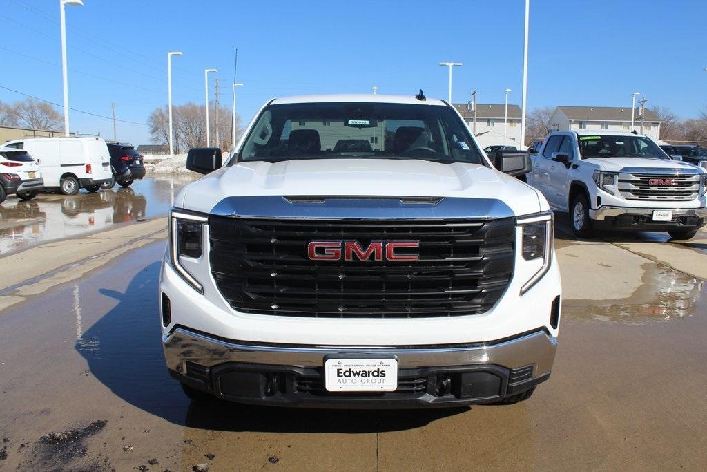 new 2025 GMC Sierra 1500 car, priced at $35,452