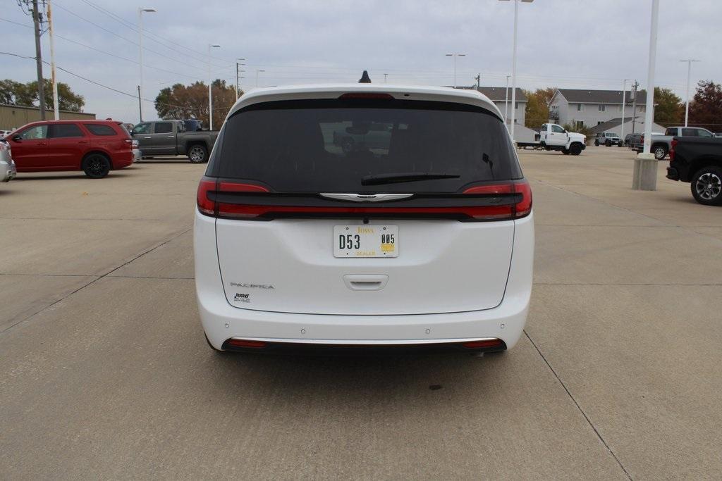 new 2026 Chrysler Pacifica car, priced at $42,567