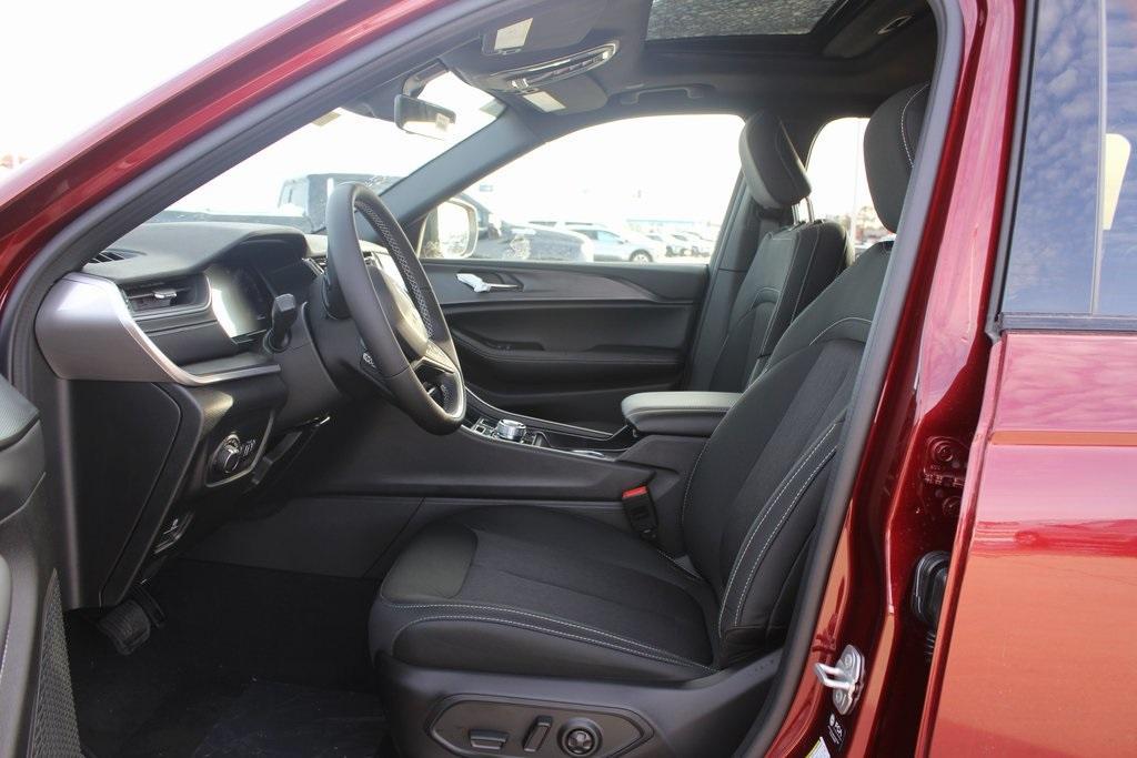 new 2025 Jeep Grand Cherokee L car, priced at $44,789