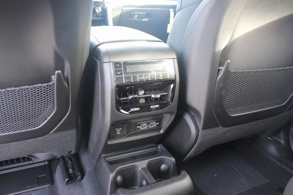 new 2025 Jeep Grand Cherokee L car, priced at $44,789