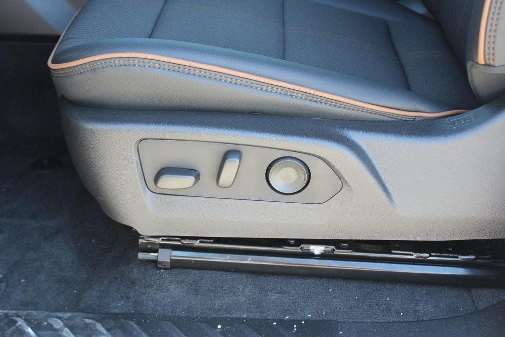 new 2025 GMC Canyon car, priced at $49,952