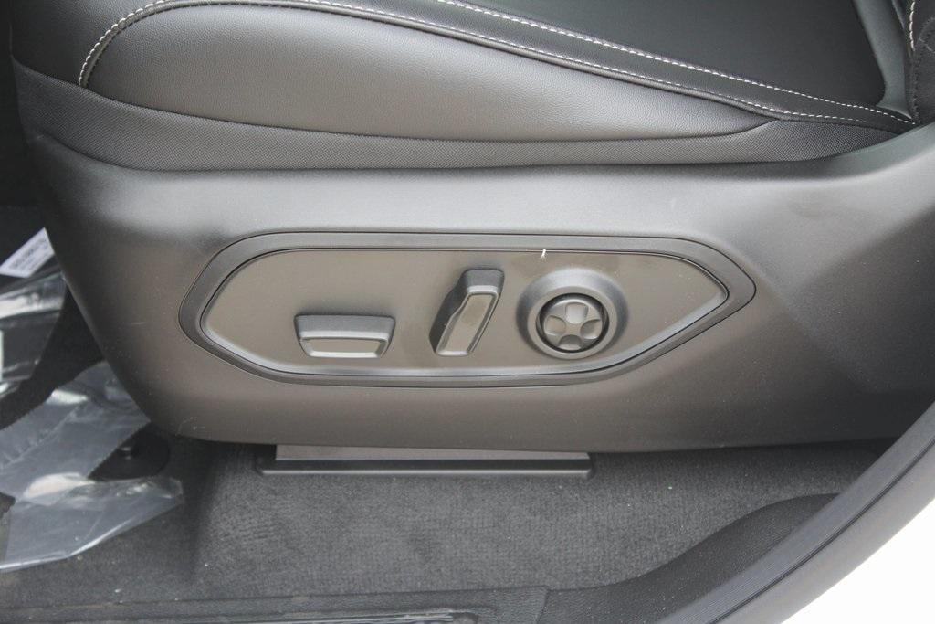new 2025 Jeep Grand Cherokee L car, priced at $49,025