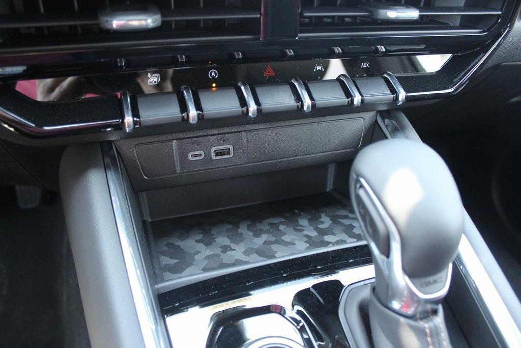 new 2025 GMC Canyon car, priced at $51,152