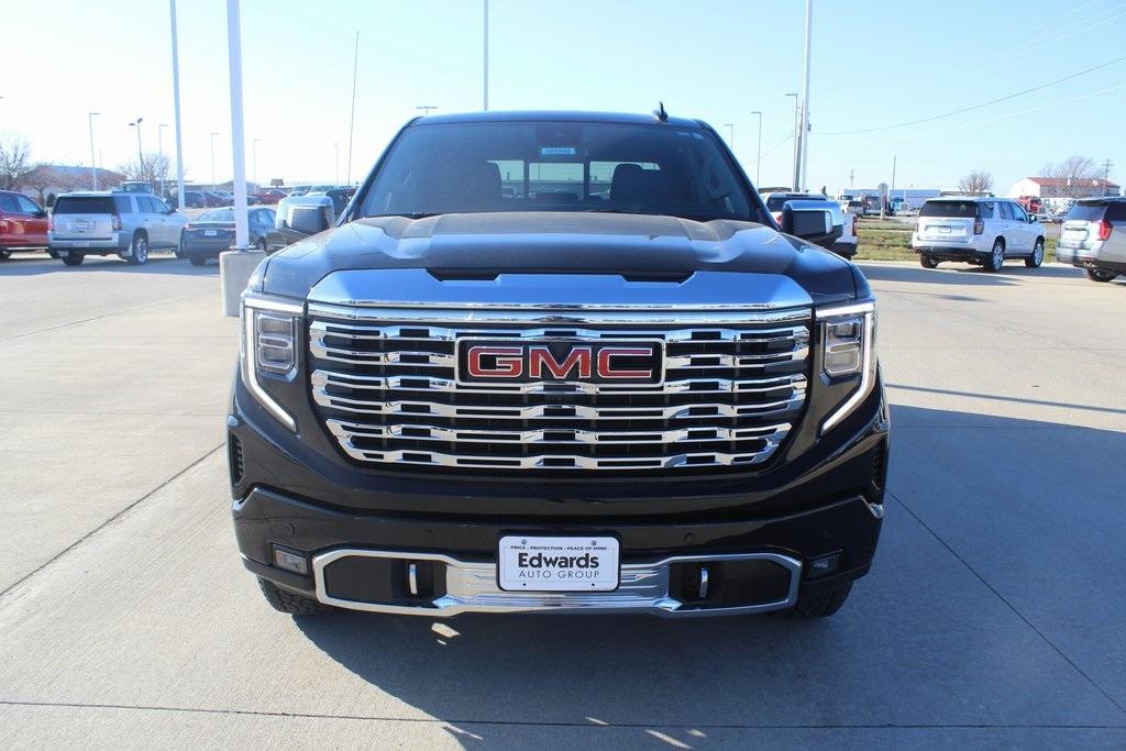 new 2025 GMC Sierra 1500 car, priced at $70,201