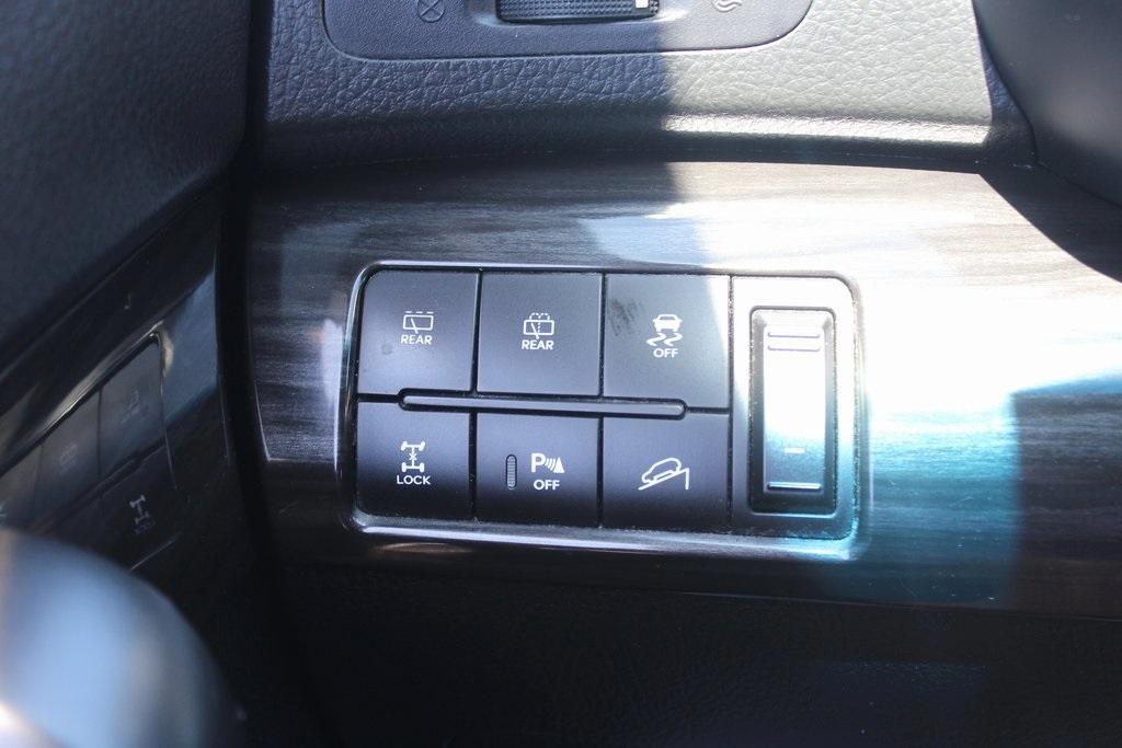 used 2011 Kia Sorento car, priced at $4,250