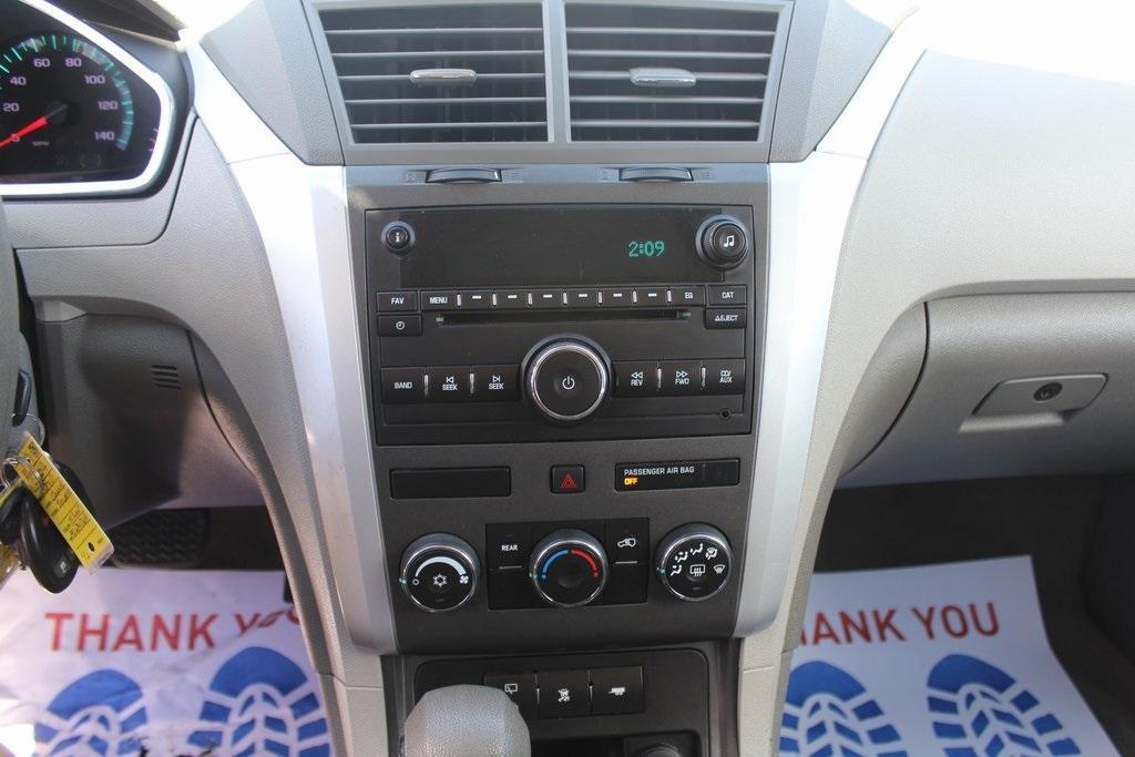 used 2010 Chevrolet Traverse car, priced at $7,250