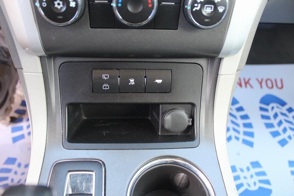 used 2010 Chevrolet Traverse car, priced at $7,250