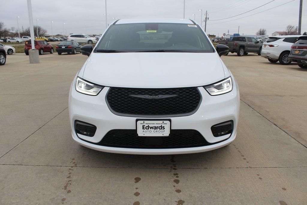new 2026 Chrysler Pacifica car, priced at $48,599