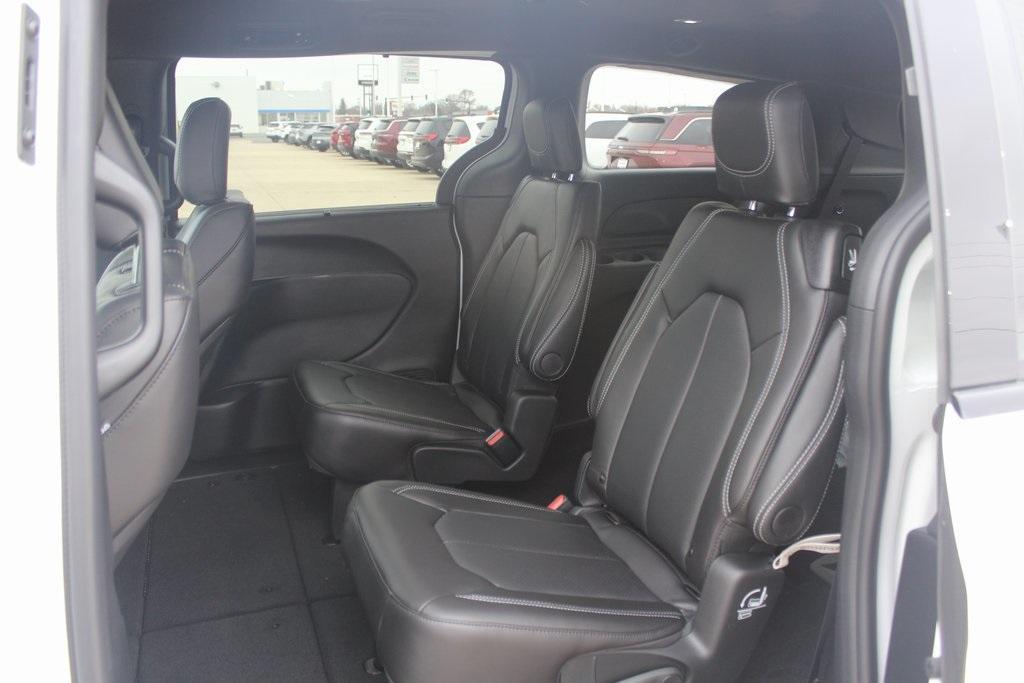 new 2026 Chrysler Pacifica car, priced at $48,599