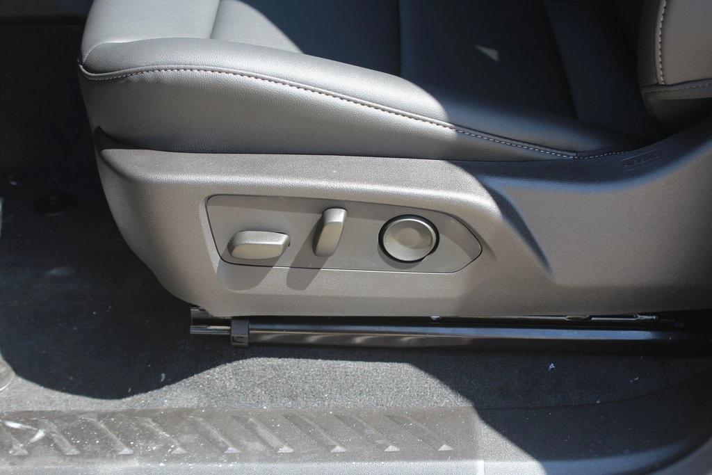 new 2025 Chevrolet Colorado car, priced at $43,940