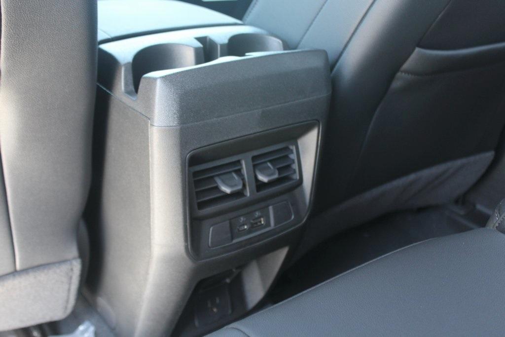 new 2025 Chevrolet Colorado car, priced at $43,940