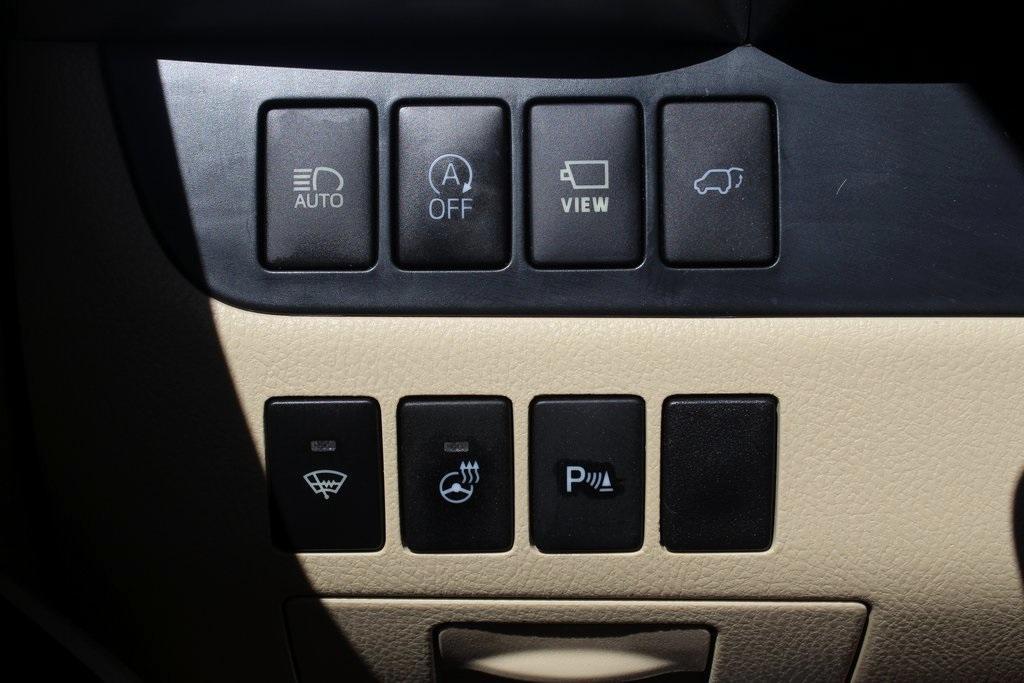 used 2019 Toyota Highlander car, priced at $27,444