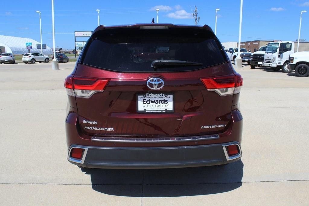 used 2019 Toyota Highlander car, priced at $27,444