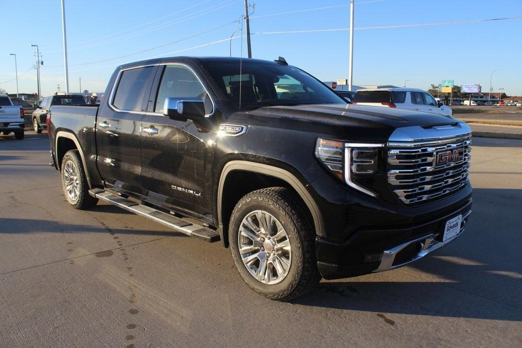 new 2025 GMC Sierra 1500 car, priced at $66,201