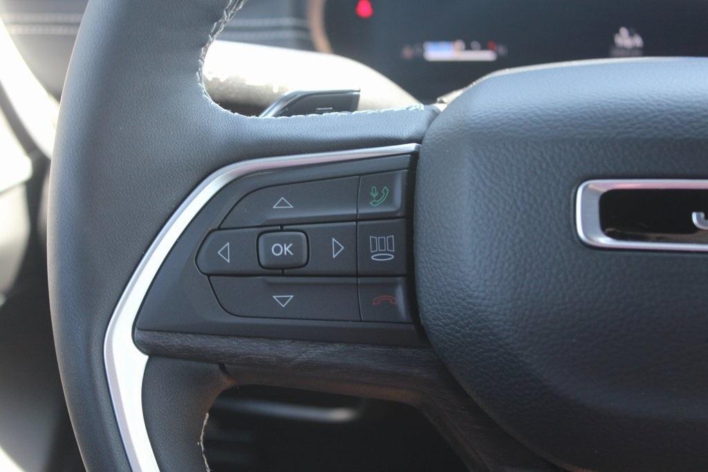 new 2025 Jeep Grand Cherokee car, priced at $47,970