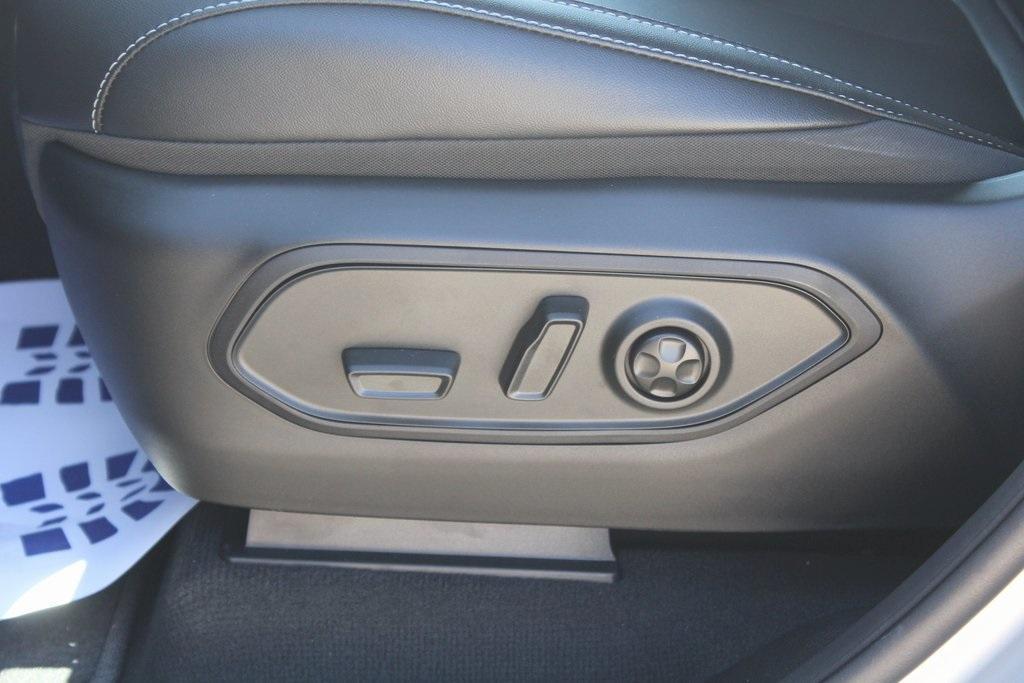 new 2025 Jeep Grand Cherokee car, priced at $47,970