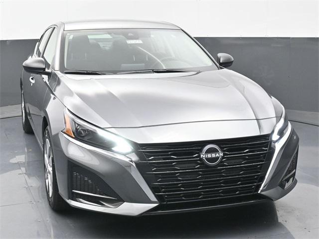 new 2025 Nissan Altima car, priced at $25,821