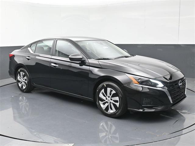 new 2025 Nissan Altima car, priced at $25,510