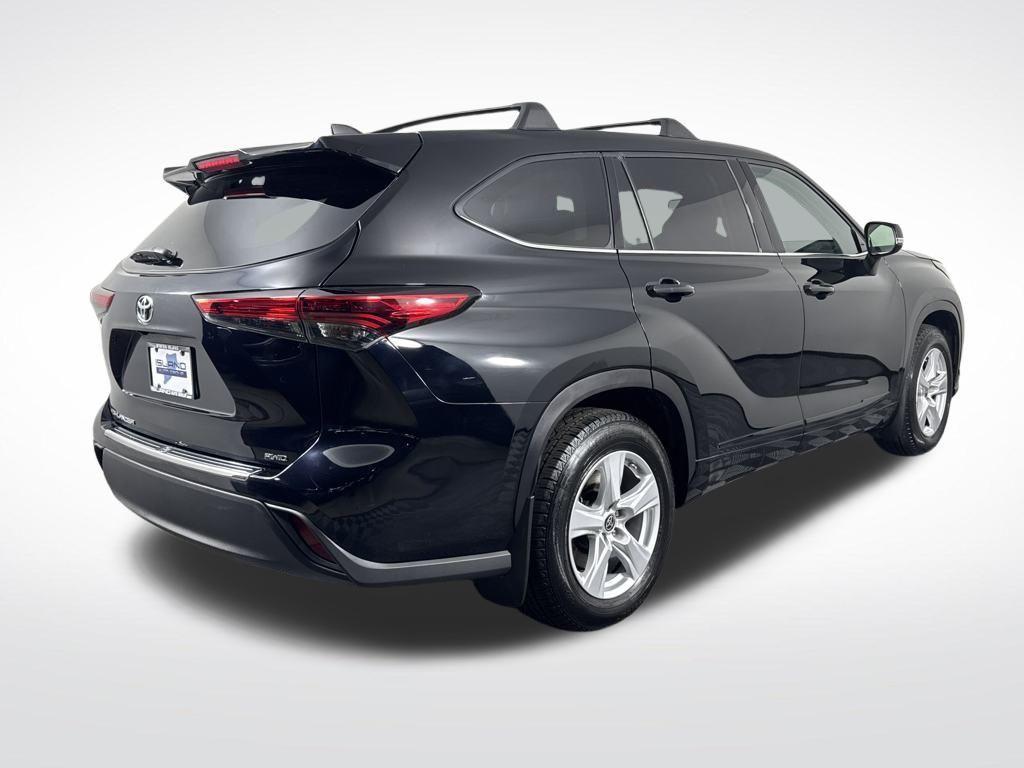 used 2022 Toyota Highlander car, priced at $29,950