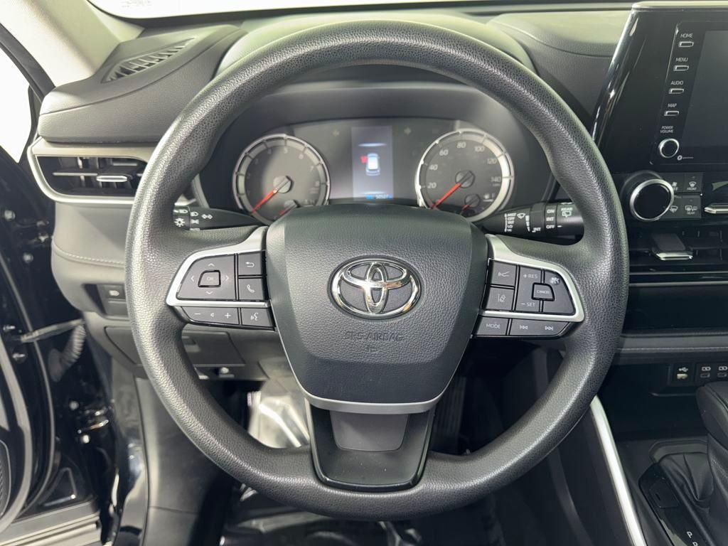 used 2022 Toyota Highlander car, priced at $29,950