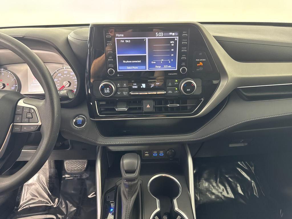 used 2022 Toyota Highlander car, priced at $29,950