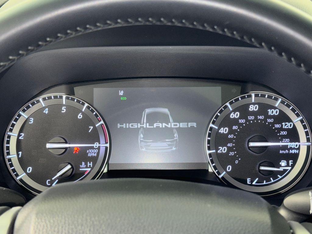 used 2022 Toyota Highlander car, priced at $36,850