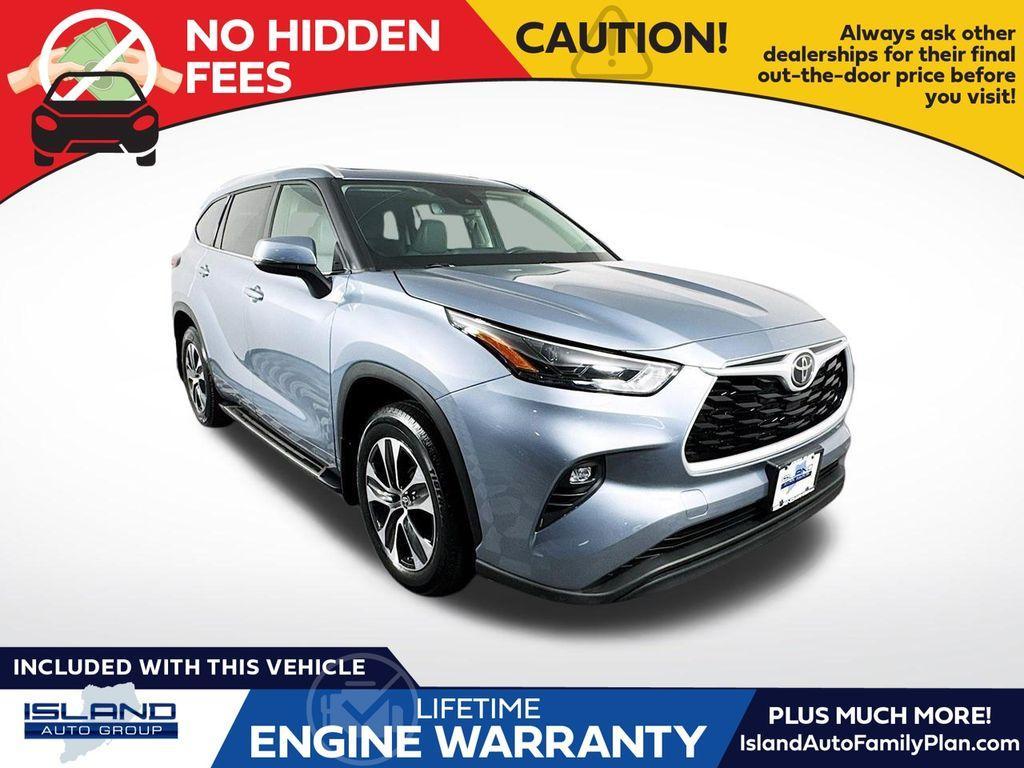 used 2022 Toyota Highlander car, priced at $39,590