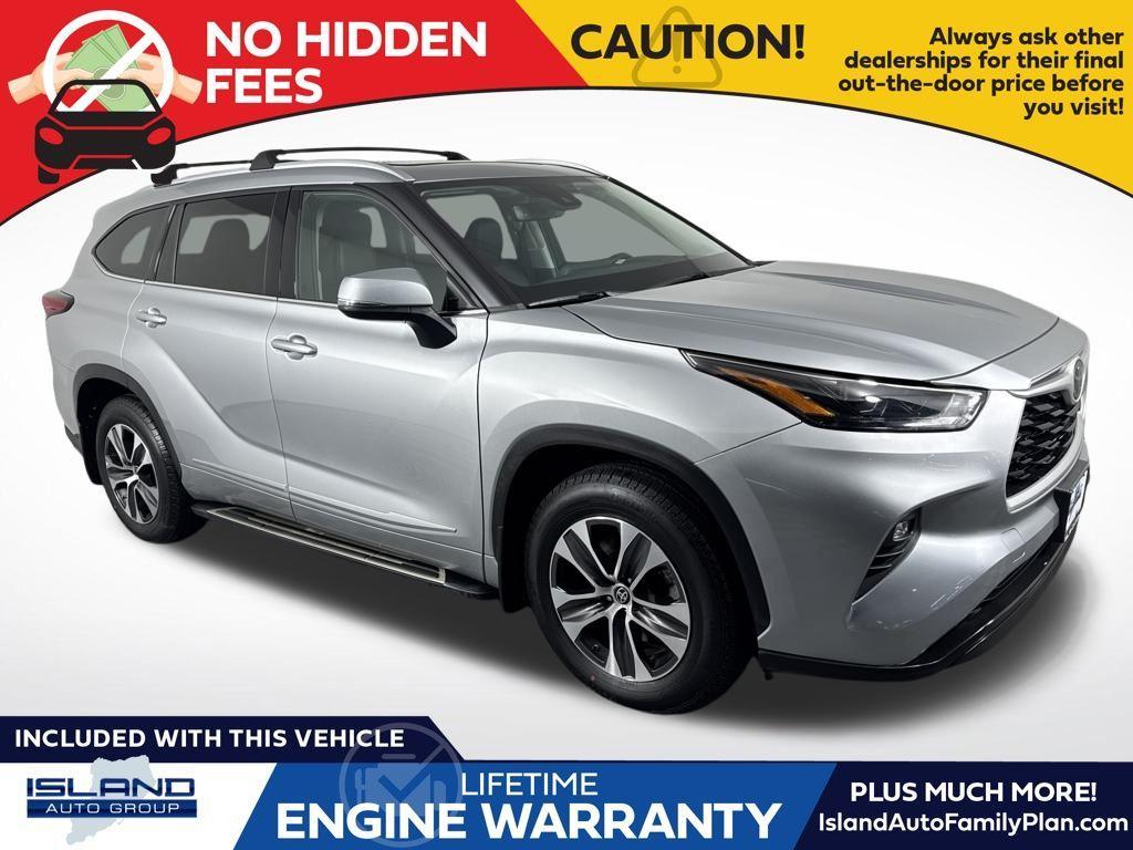 used 2022 Toyota Highlander car, priced at $35,250