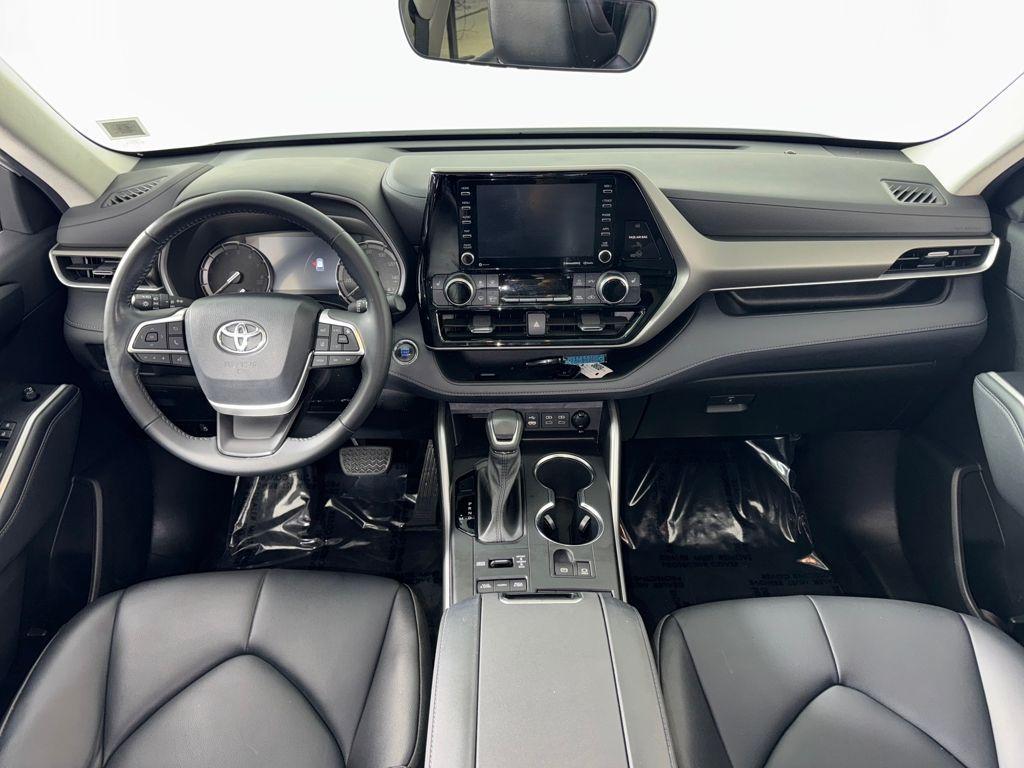 used 2022 Toyota Highlander car, priced at $36,950