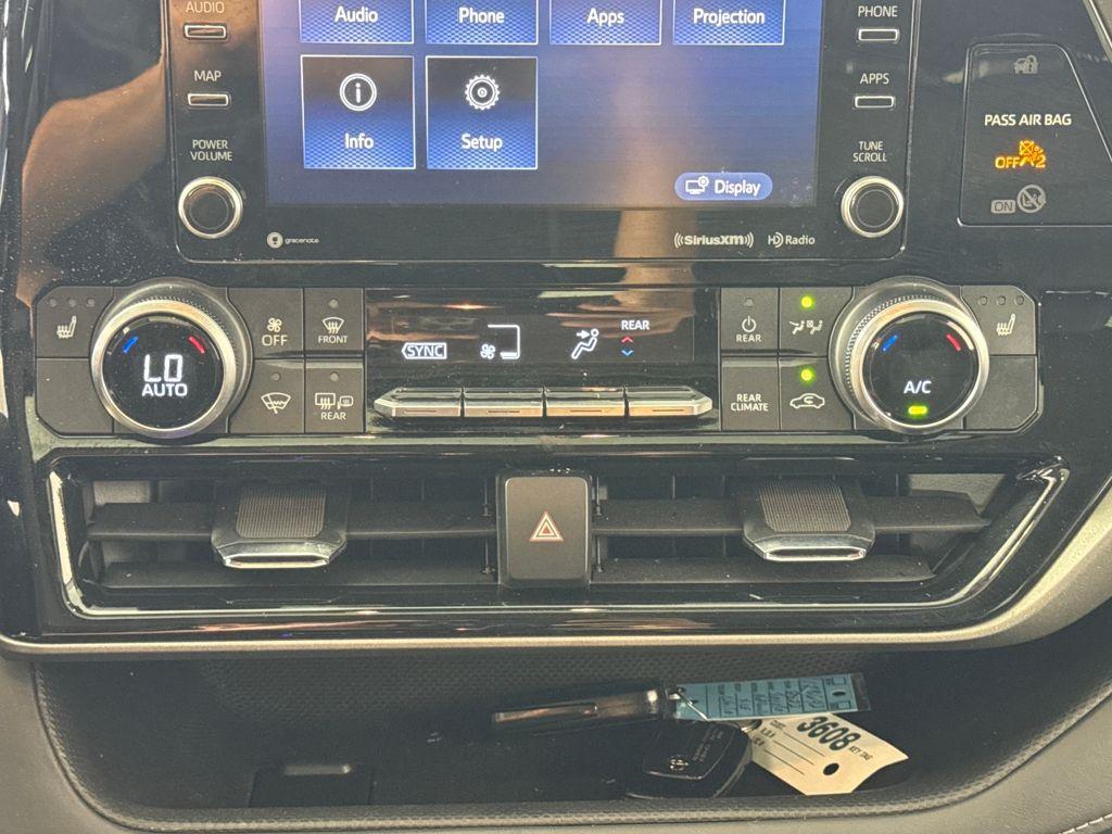 used 2022 Toyota Highlander car, priced at $36,950
