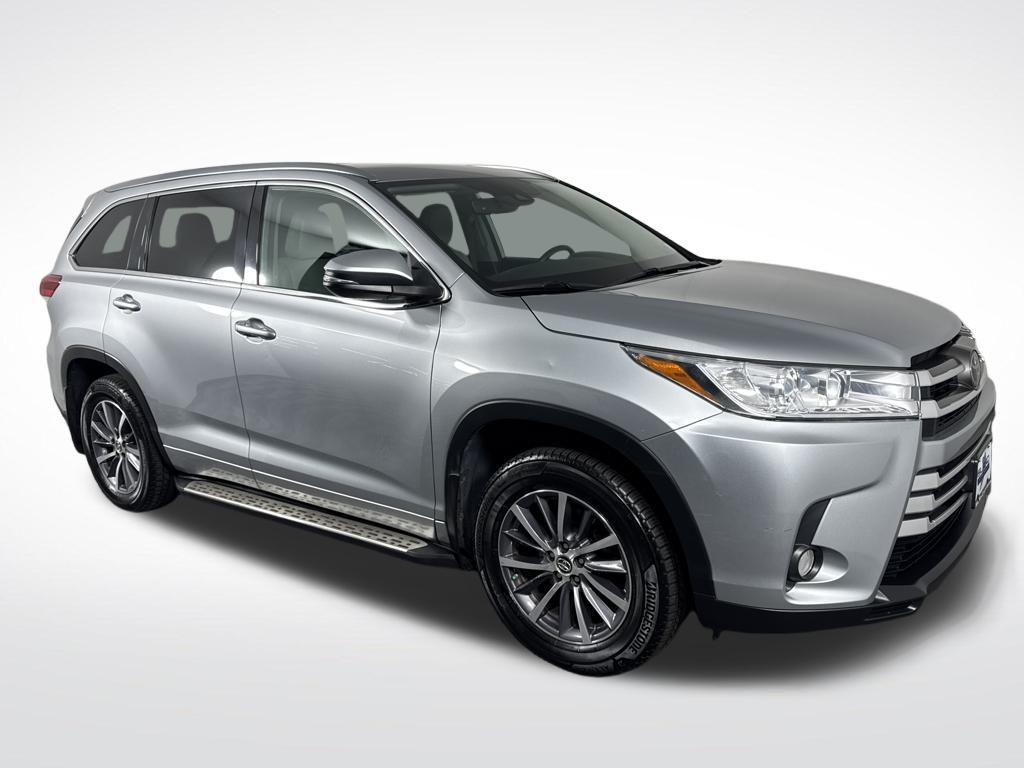 used 2018 Toyota Highlander car, priced at $22,950