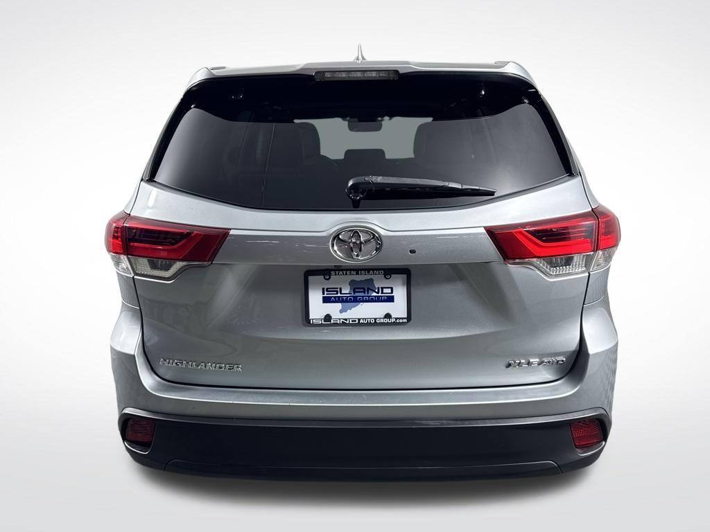 used 2018 Toyota Highlander car, priced at $22,950