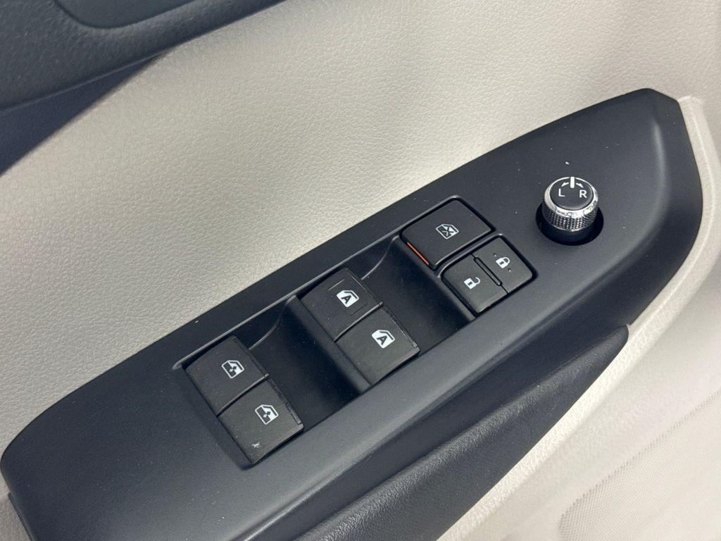 used 2018 Toyota Highlander car, priced at $22,950