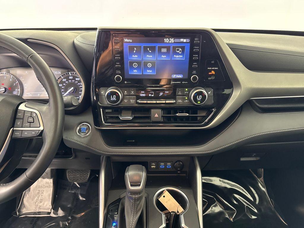 used 2022 Toyota Highlander car, priced at $36,490