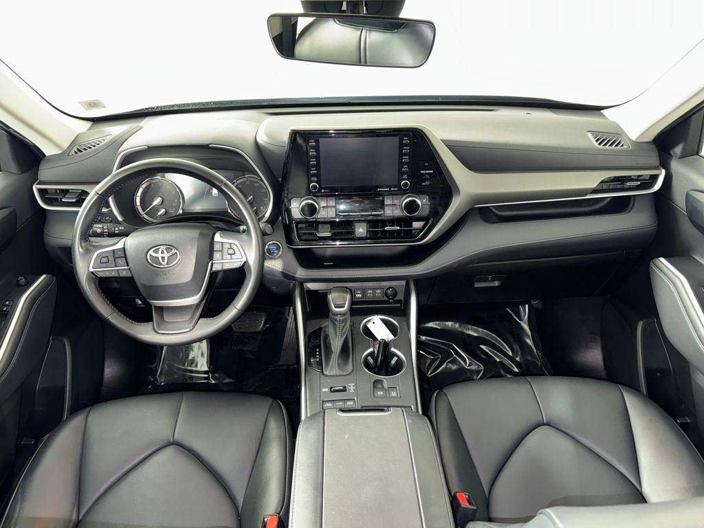used 2022 Toyota Highlander car, priced at $36,490