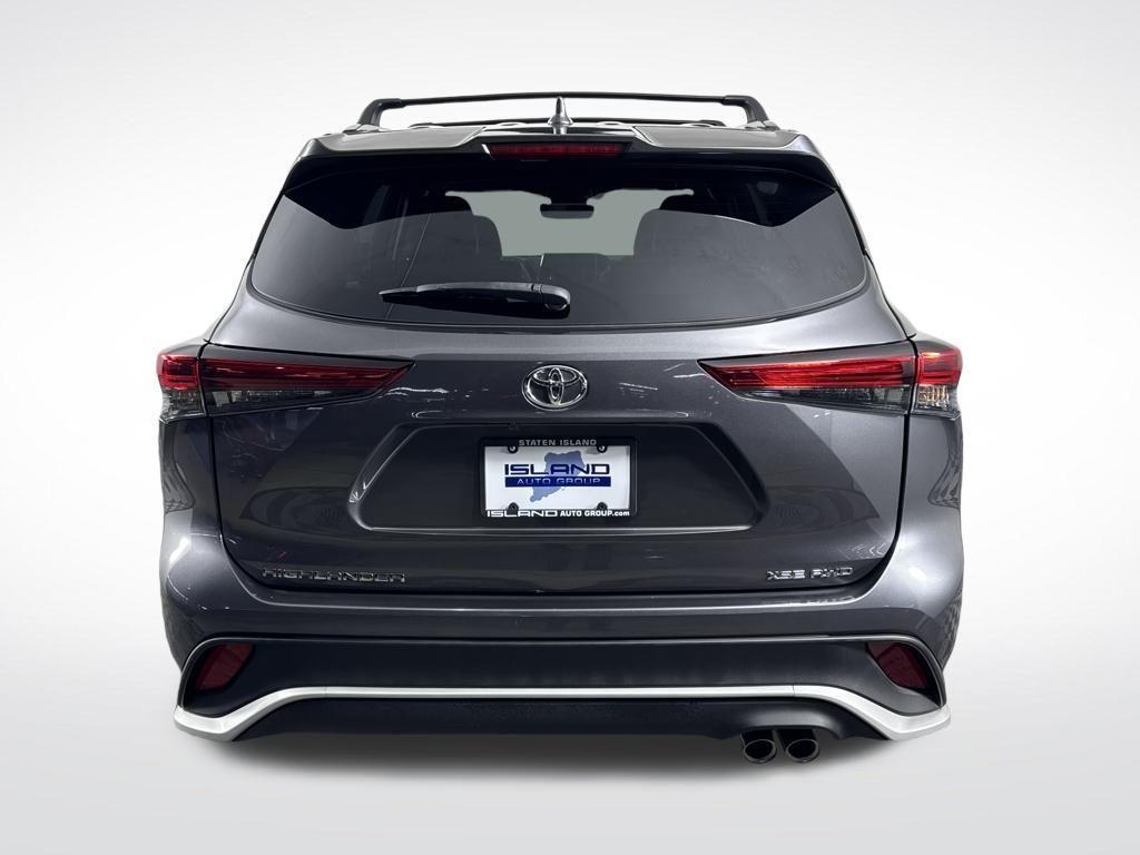 used 2023 Toyota Highlander car, priced at $42,590