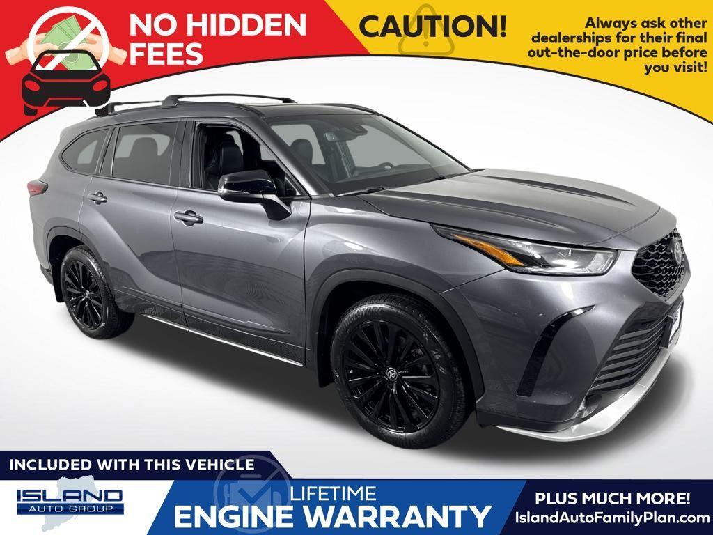 used 2023 Toyota Highlander car, priced at $42,590