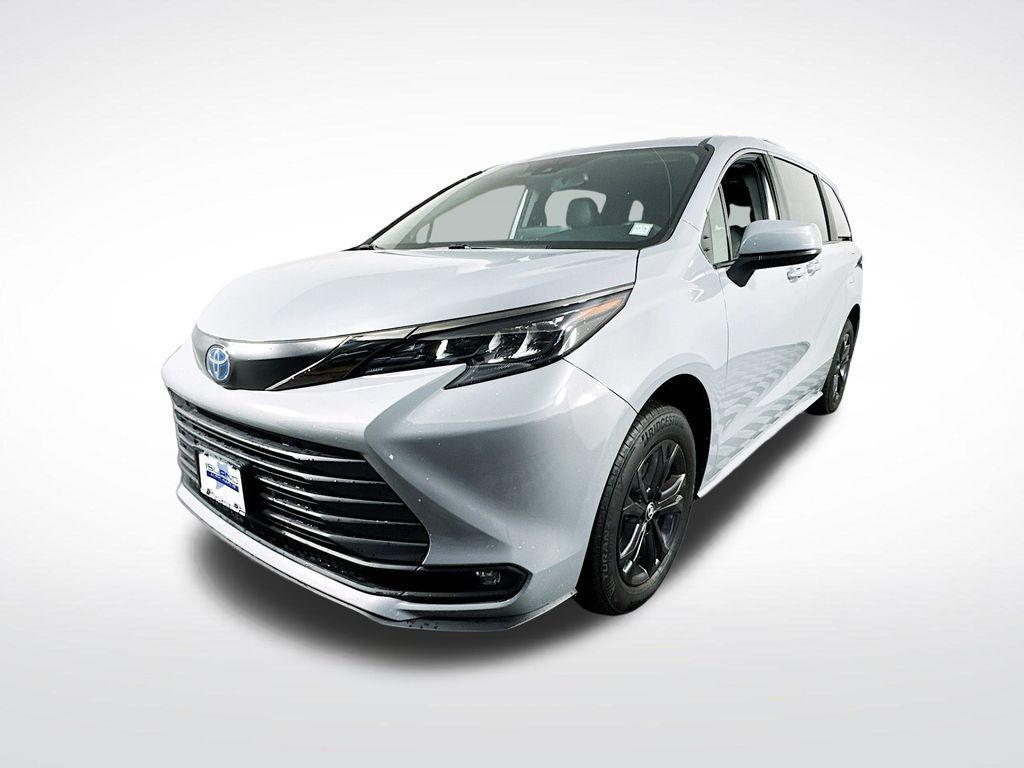 used 2024 Toyota Sienna car, priced at $50,590