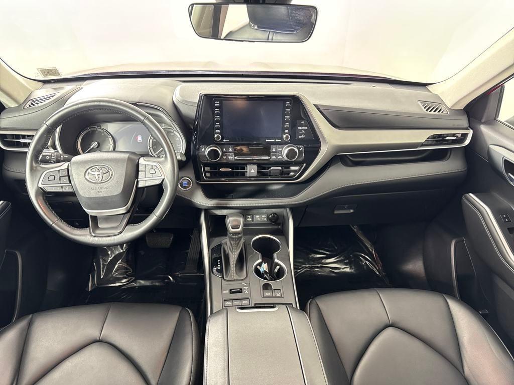 used 2022 Toyota Highlander car, priced at $36,590