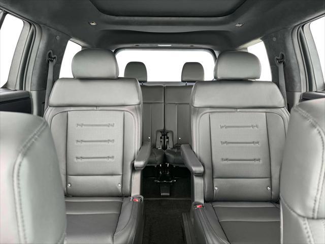 new 2025 Hyundai Santa Fe car, priced at $45,210