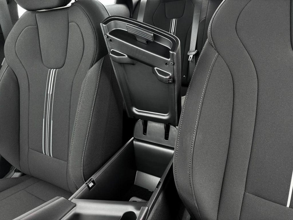 new 2025 Hyundai Elantra car, priced at $21,620