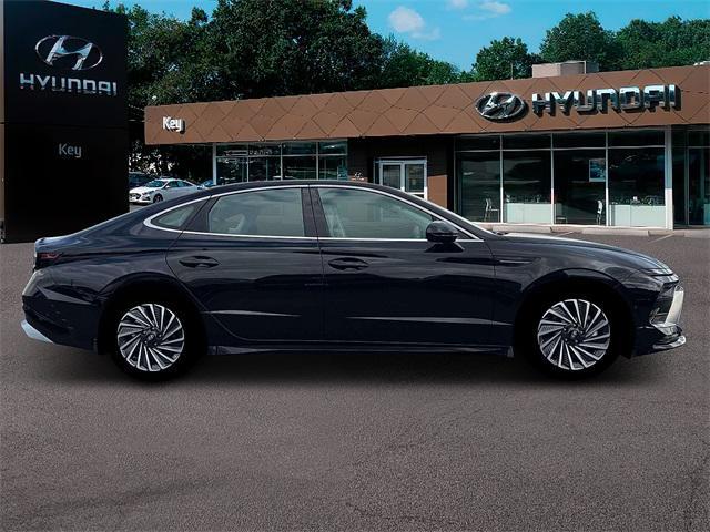 new 2025 Hyundai Sonata Hybrid car, priced at $36,530