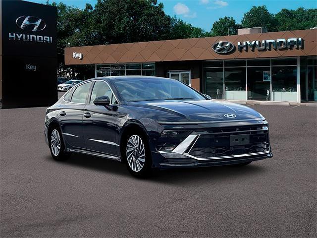 new 2025 Hyundai Sonata Hybrid car, priced at $36,530